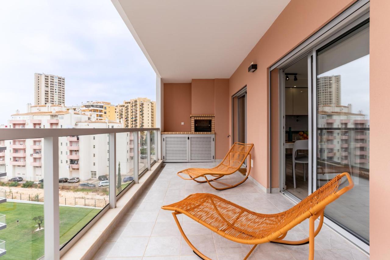 Sunny Brand New 2-Bedroom Apt - 500M From Praia Da Rocha With Ac And Pool! Portimão Extérieur photo