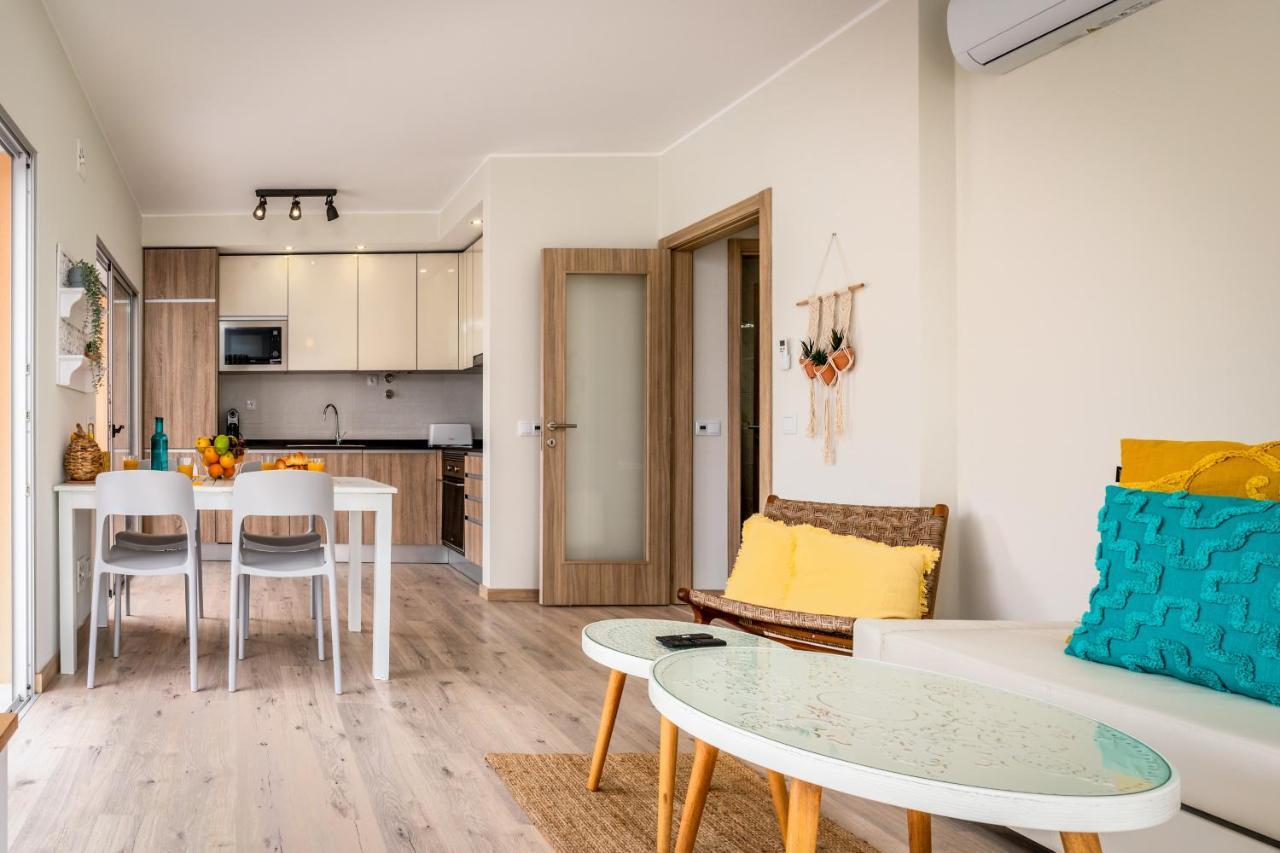Sunny Brand New 2-Bedroom Apt - 500M From Praia Da Rocha With Ac And Pool! Portimão Extérieur photo