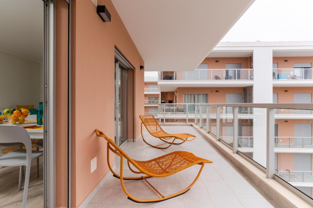 Sunny Brand New 2-Bedroom Apt - 500M From Praia Da Rocha With Ac And Pool! Portimão Extérieur photo