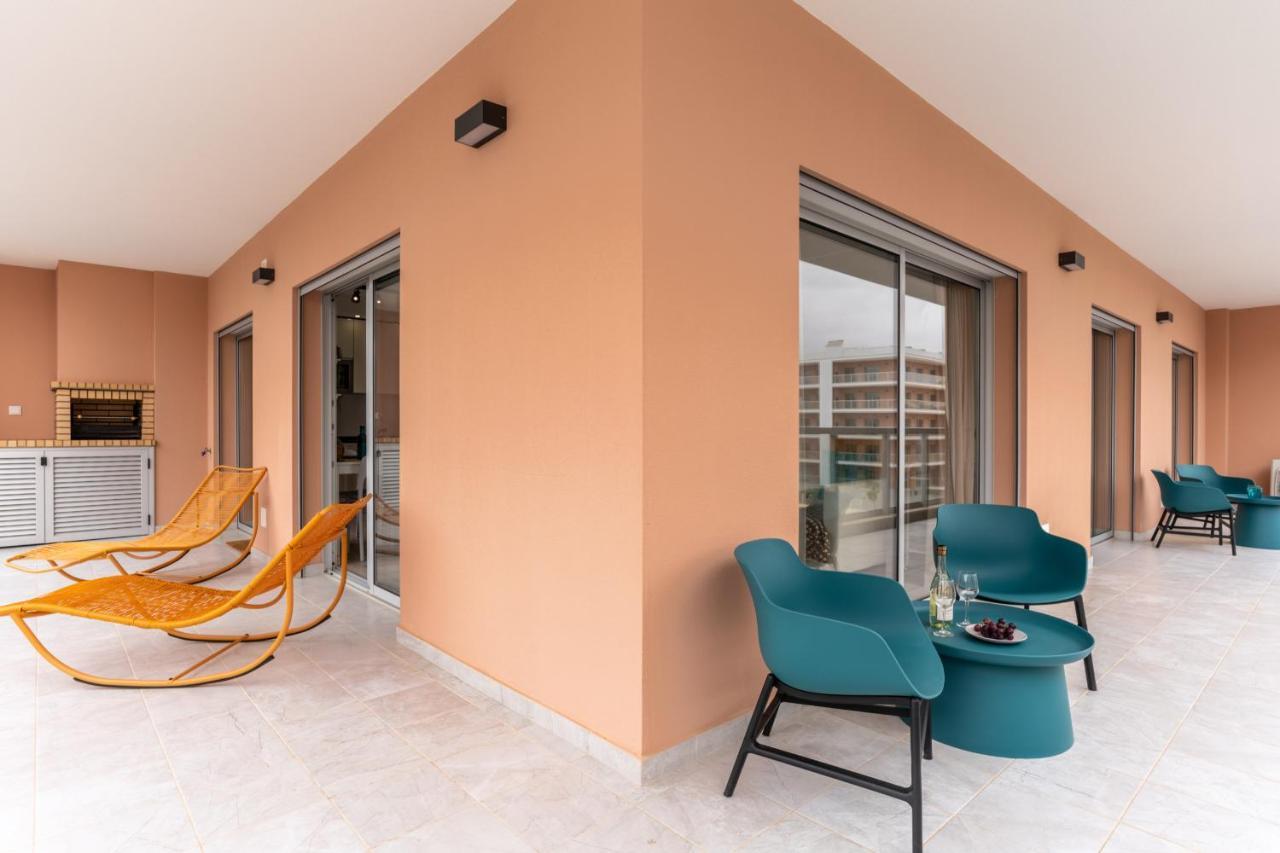Sunny Brand New 2-Bedroom Apt - 500M From Praia Da Rocha With Ac And Pool! Portimão Extérieur photo