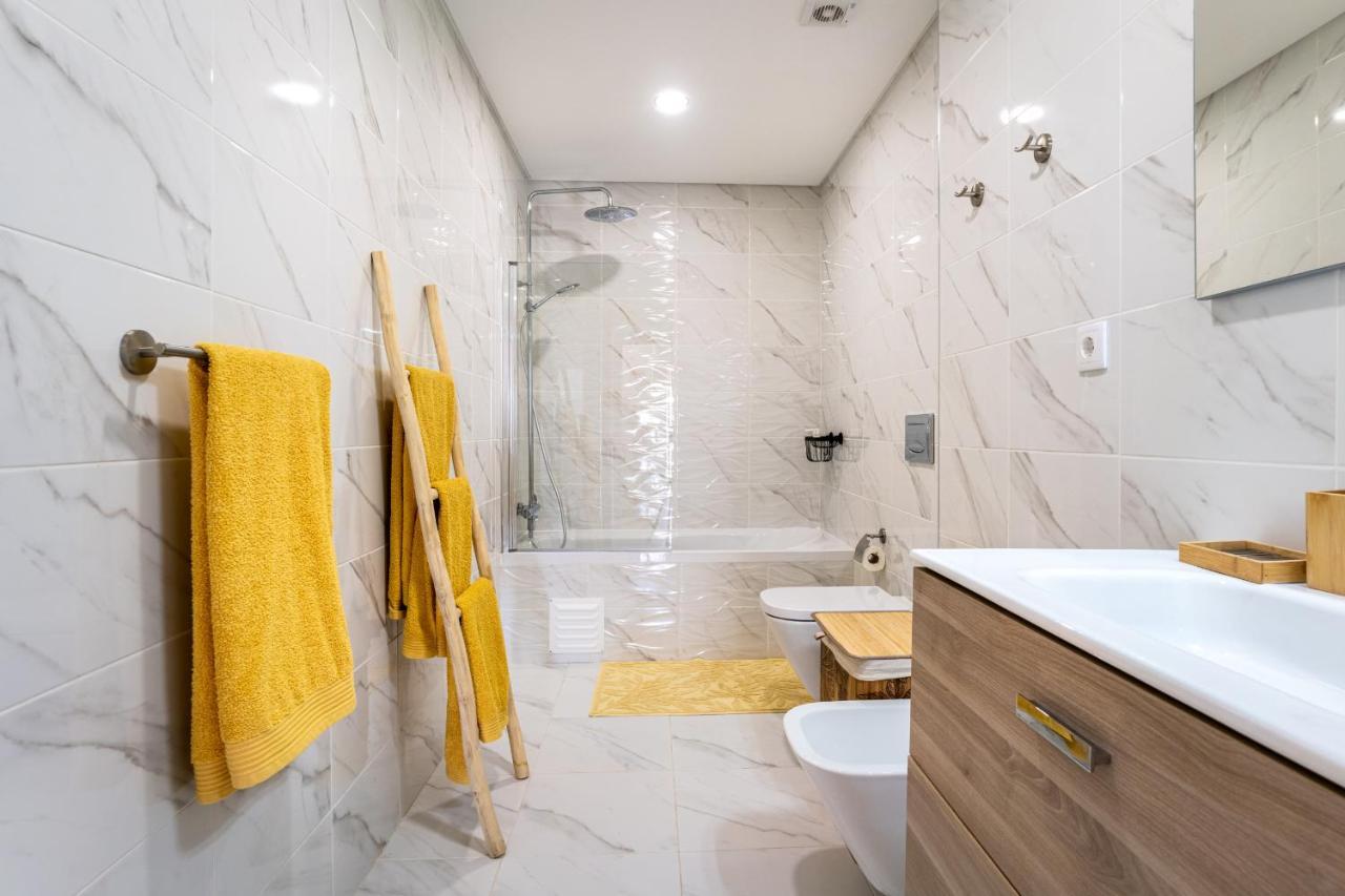 Sunny Brand New 2-Bedroom Apt - 500M From Praia Da Rocha With Ac And Pool! Portimão Extérieur photo