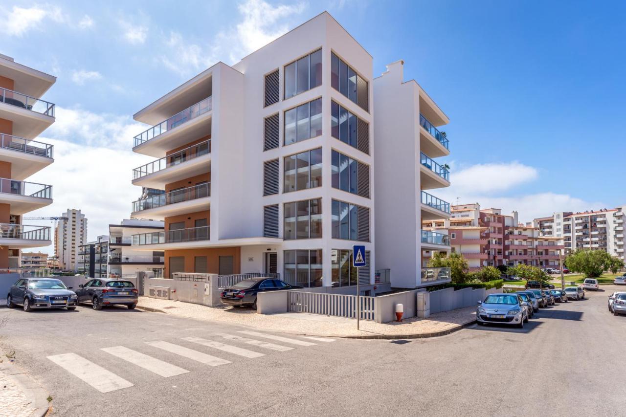 Sunny Brand New 2-Bedroom Apt - 500M From Praia Da Rocha With Ac And Pool! Portimão Extérieur photo