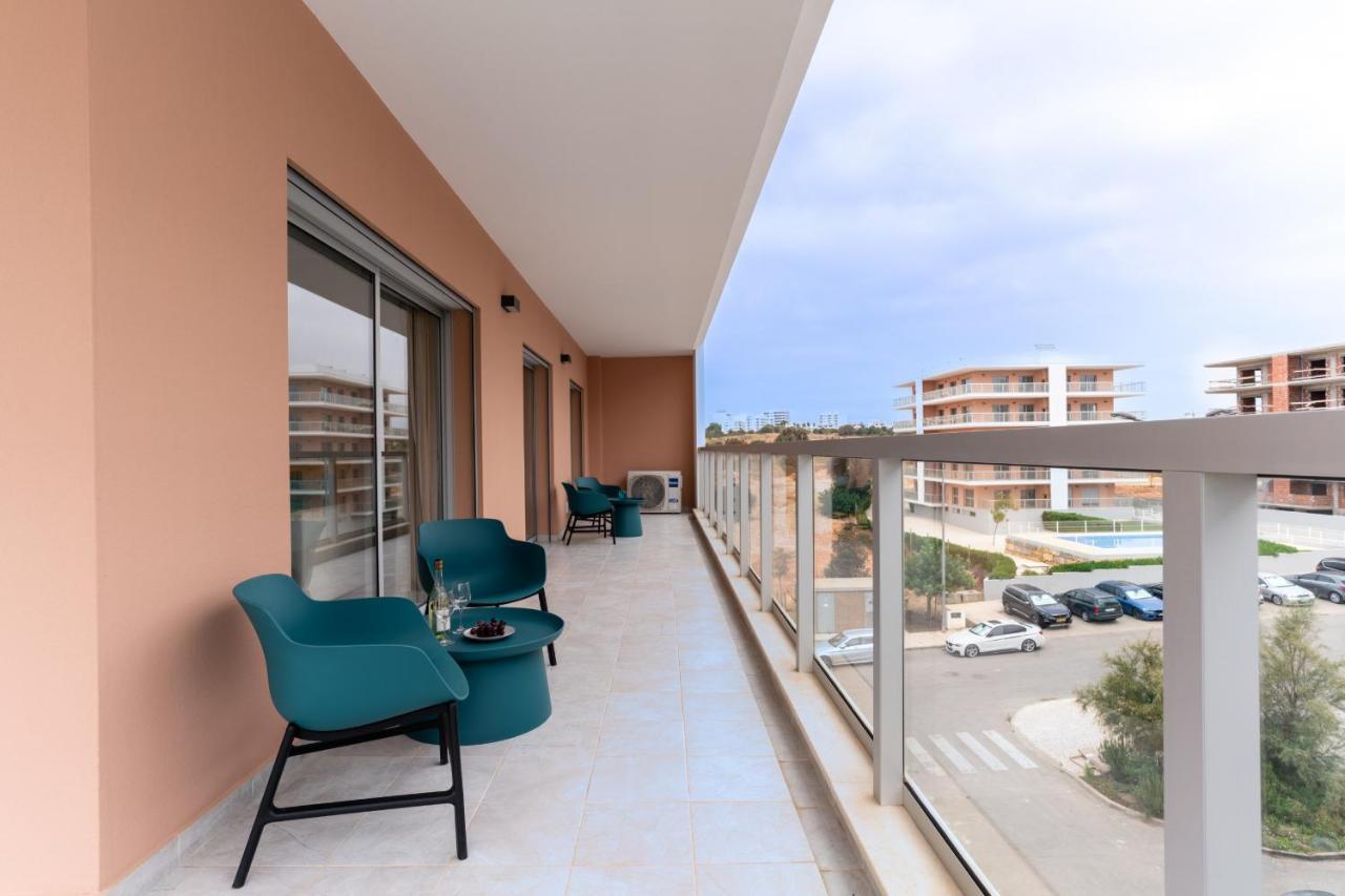Sunny Brand New 2-Bedroom Apt - 500M From Praia Da Rocha With Ac And Pool! Portimão Extérieur photo